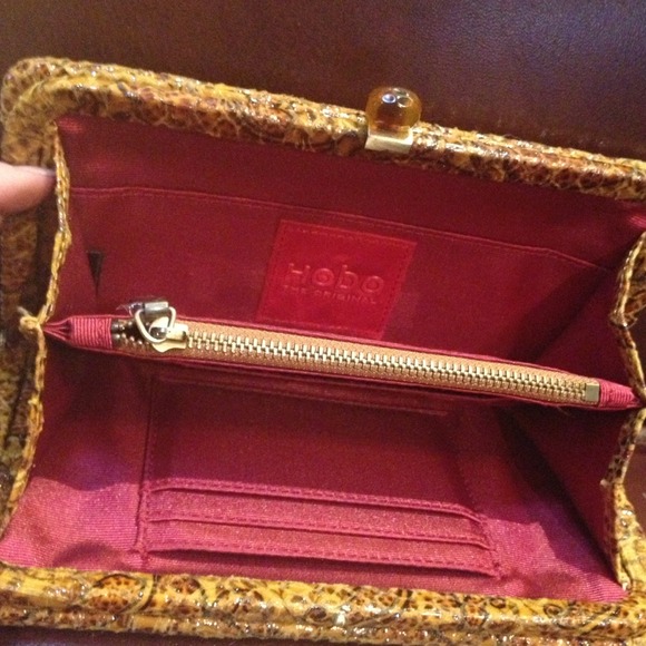 HOBO Clutch - Picture 2 of 4