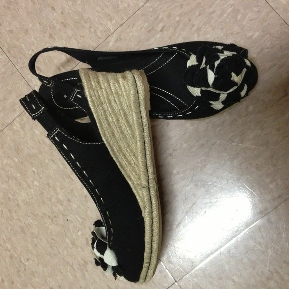 Bundle for missingmykam! Wedge from Naturalizer. - Picture 2 of 4