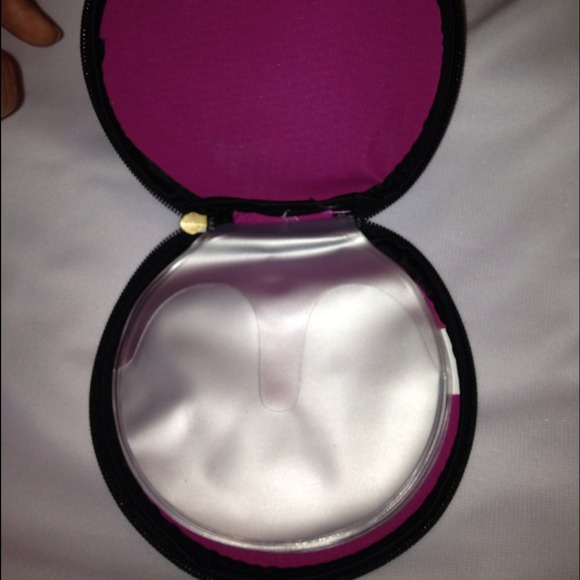 SOLD--------NEW PURPLE 12 DISC CD HOLDER - Picture 2 of 3