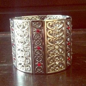 ❤GUESS Silver and red stone bracelet❤