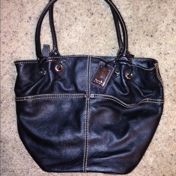 Handbags - REDUCED. ❤❤Genuine Tignanello purse❤❤