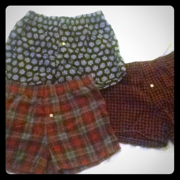 Lot of 3 medium boxer shorts. Cute and comfy. :)
