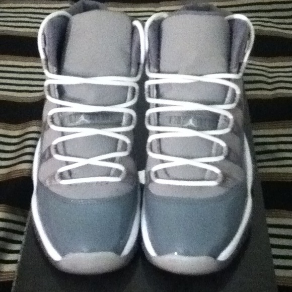 🔴SOLD🔴Jordan 11 Retro Cool Greys