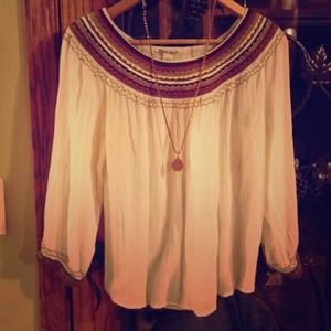 LUCKY embroidered XS Top