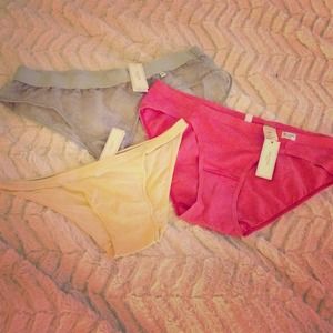 TRADED to @ajatierra 3 pair of NEW Gilly Hicks!