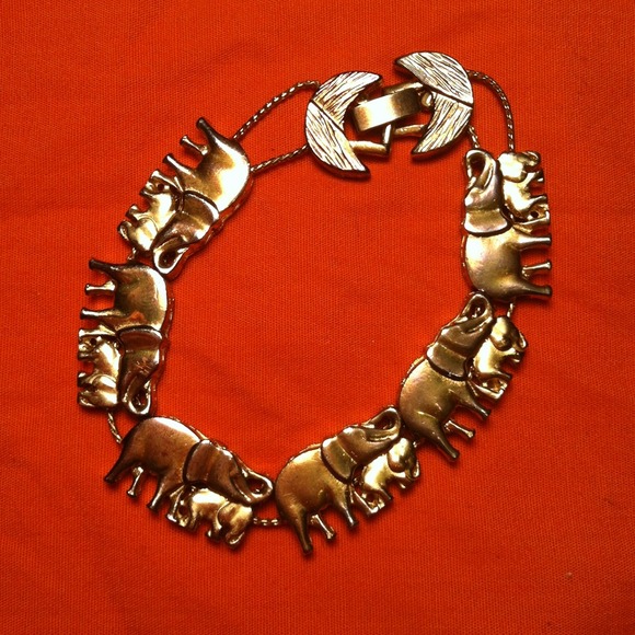 🍀Trade🍀 Elephant Bracelet
