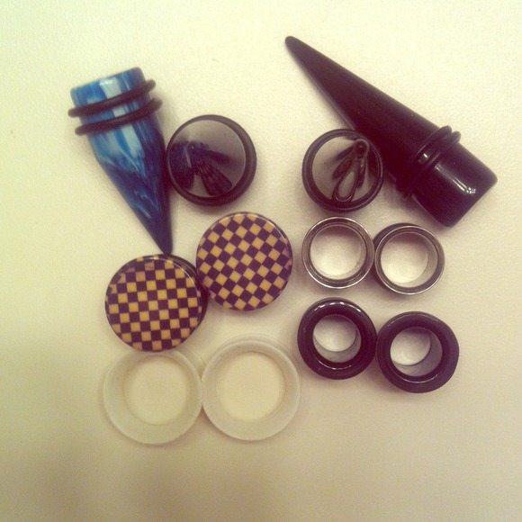 REDUCED: Assorted plus, tunnels, and tapers.