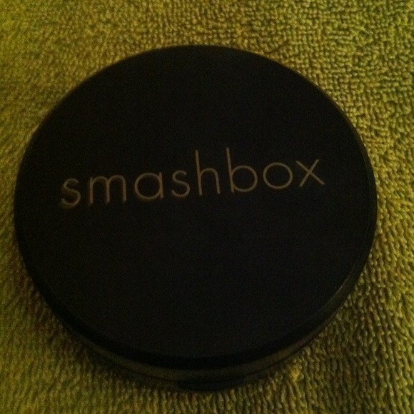 Smashbox Halo Hydrating Perfecting Powder!