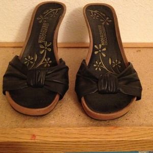 Kenneth Cole Reaction Wedges