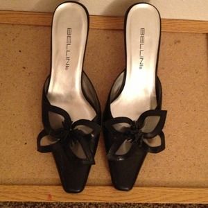 Black Kitten Heel w/ Flower on Toe