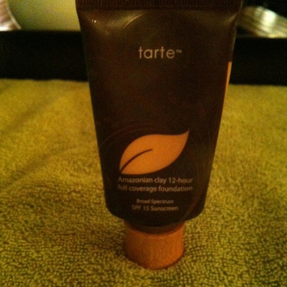 SOLD Tarte Amazonian Clay Full Coverage Foundation - Picture 1 of 3