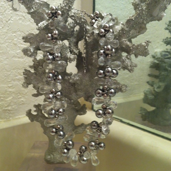 Lucid neckless and earrings to match
