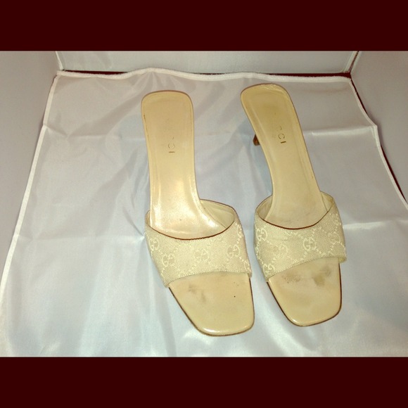 Authentic Gucci beige heels