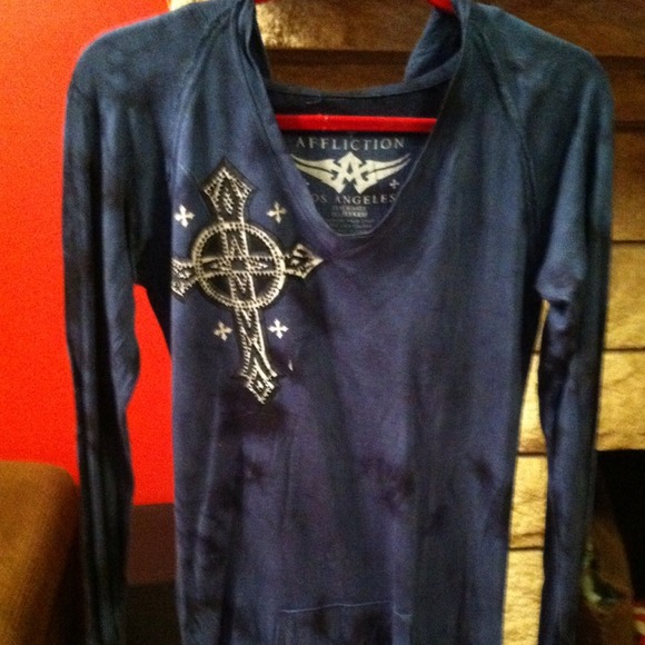 Affliction long sleeve hoodie tee