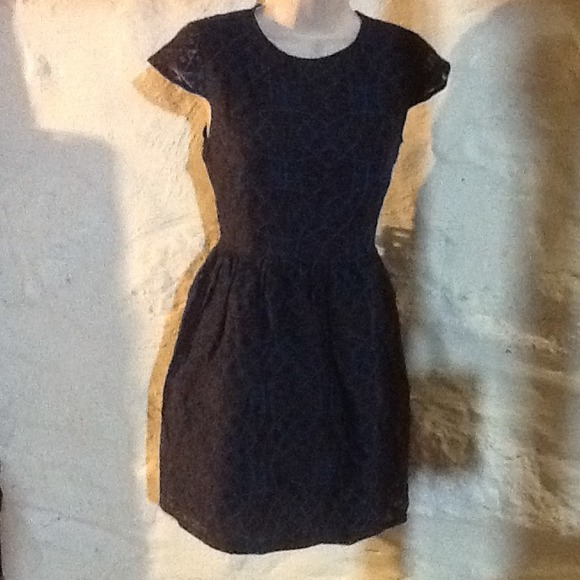 💕💕💕SOLD💕💕💕Pretty Cap Sleeve Dress