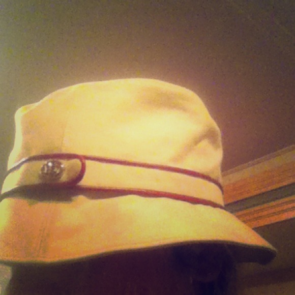 Stylish coach rain hat! ✔®reduced! Price to sell!