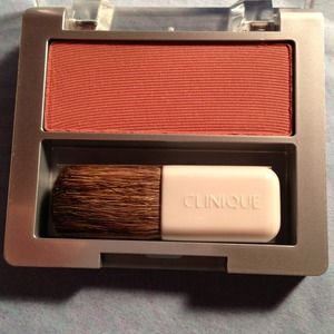 🌺Sold to @elliemay1972🌺Clinique blusher