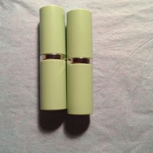 🌺Sold to @elliemay1972🌺(2) Clinique lipsticks