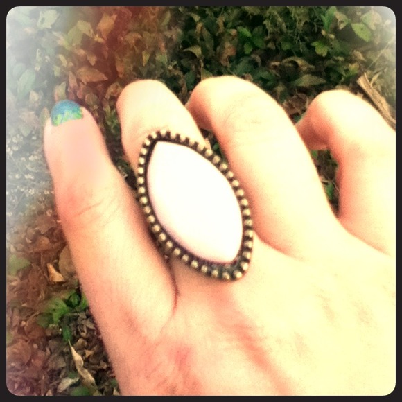 Jewelry - 🎈SOLD🎈Bronze Tone & Pink Plastic Stone Ring