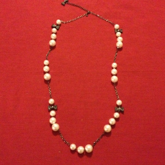 ❌Sold-Bundle❌Express pearl & bow necklace