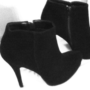 Quipid Booties