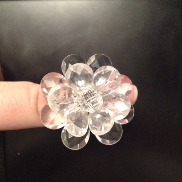 Clear flower ring