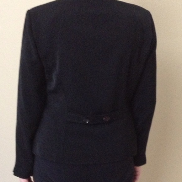 Sag Harbor Black Blazer - Picture 2 of 3