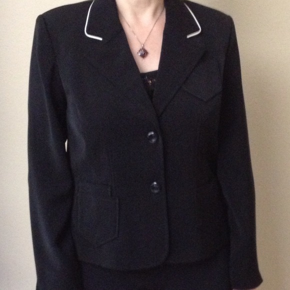 Sag Harbor Black Blazer - Picture 3 of 3