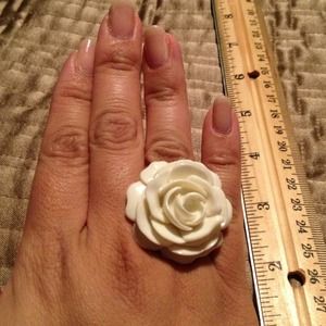 🎈SALE🎈KJL carved flower ring