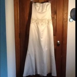 Sweetheart Neckline Wedding Dress Size 8