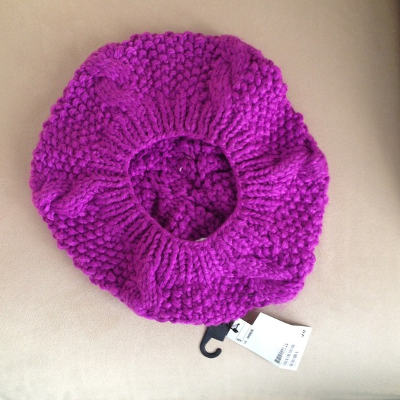 H&M Beret Hat - Picture 2 of 3