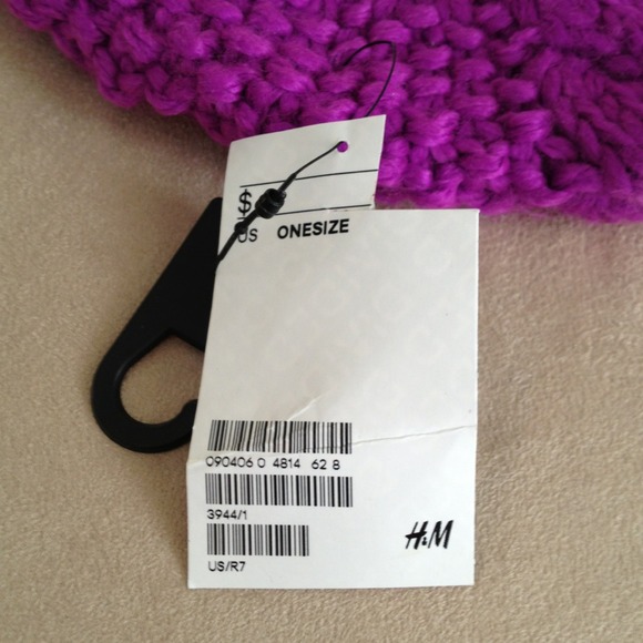 H&M Beret Hat - Picture 3 of 3