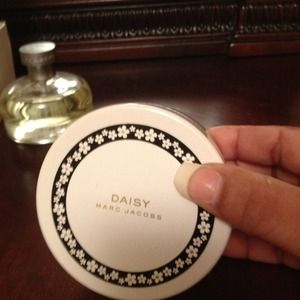 daisy velvet body butter!!!!