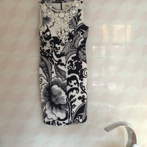 Milly Dresses & Skirts - Milly Navy and white dress