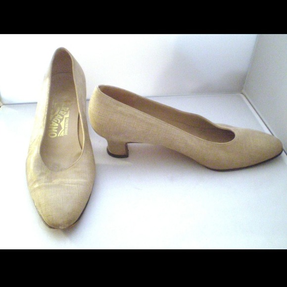 SOLD Salvatore Ferragamo Kitten Heels    6.5 B