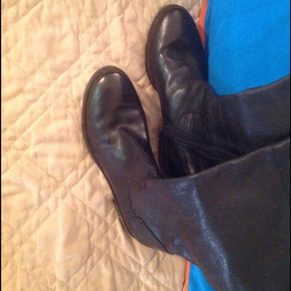 SOLD BUNDLE with brown pair Nine West Boots - Picture 3 of 4