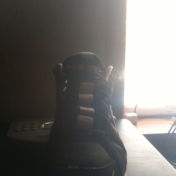 Nikes ken Griffey jr. Brand new without tags - Picture 2 of 3