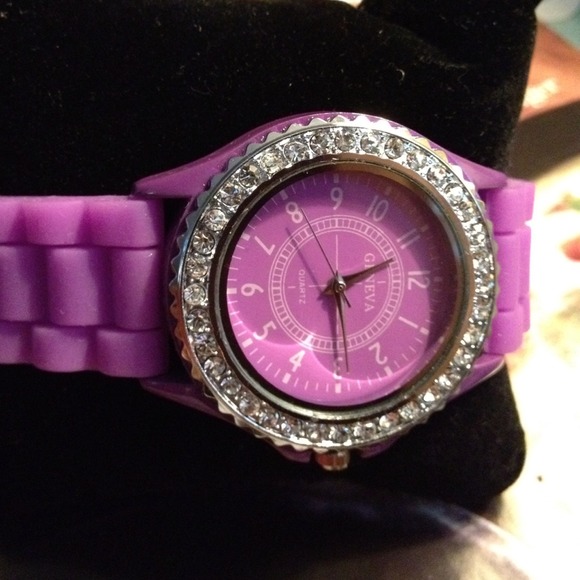 Sold in bundle.   Cute purple watch