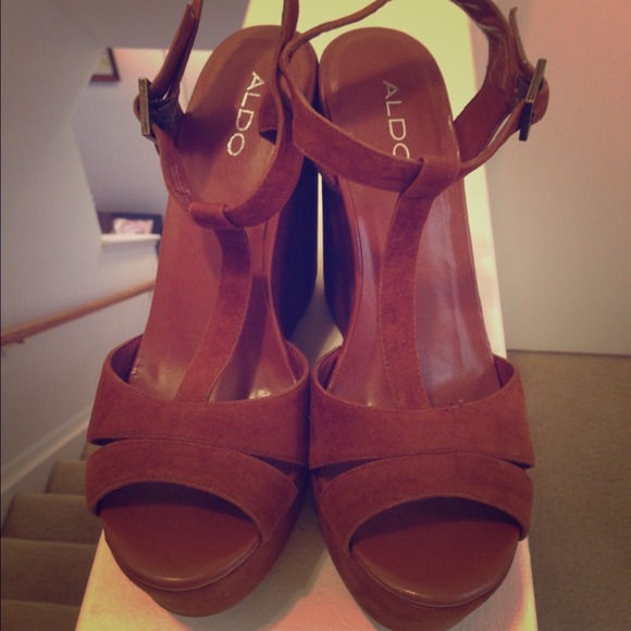 ⚡RESERVED⚡ALDO wedge sandals