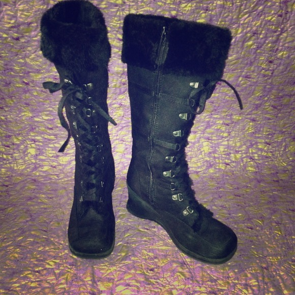 CLEARANCE!! Black Faux Fur Winter Boots