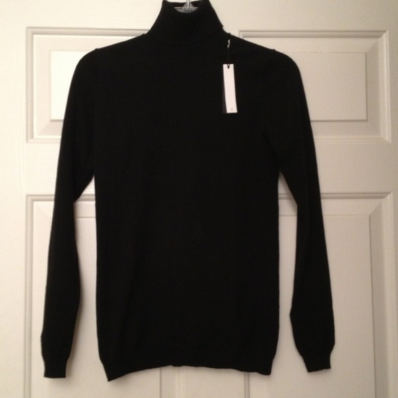 🔴Reserved jenanadara15🔴GAP black turtleneck