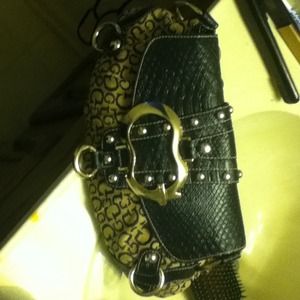 Guess purse good condition