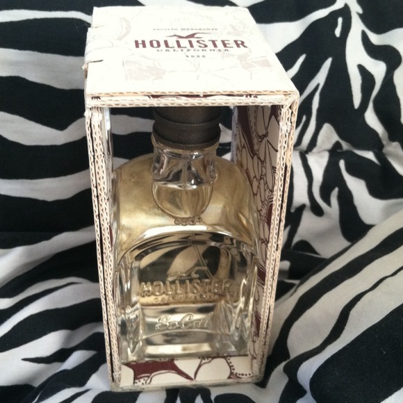 Hollister Accessories - ⛔️🚫SOLD ⛔️🚫NO TRADES ⛔New Hollister SoCalPerfume