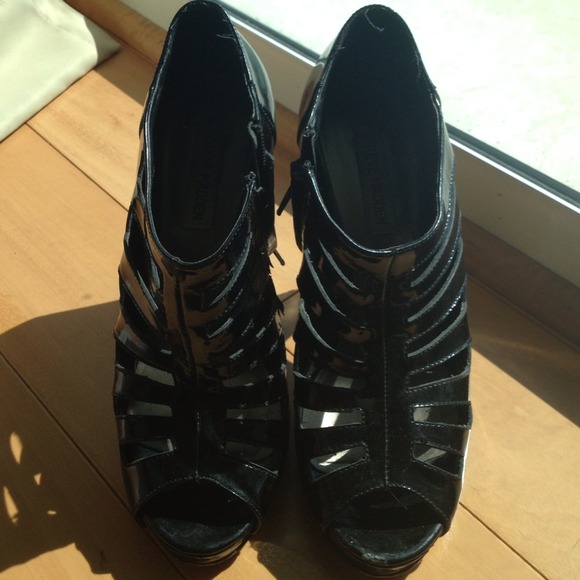 Steve Madden Booties - Picture 2 of 3