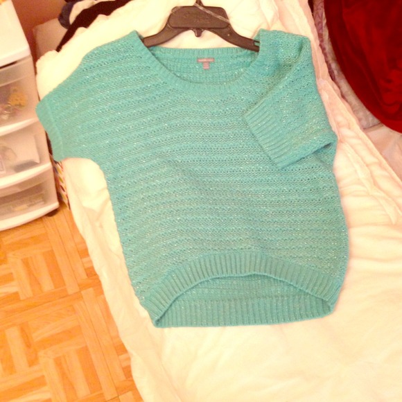 Short sleeve low high top