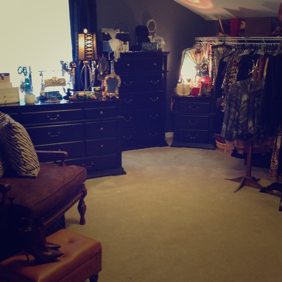 Visit me and hang in my closet.. Pardon the pun!