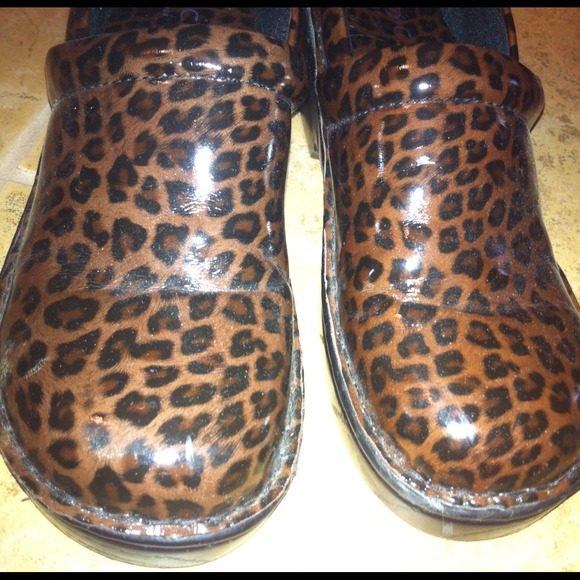 SOLD!!!!!! Born cheetah print clogs