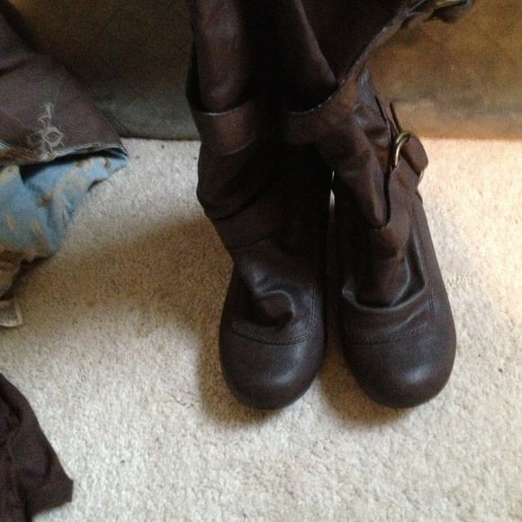 Boots! - Picture 3 of 3