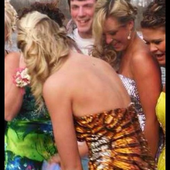 Totally magical sunburst formal!! Worn once - Picture 4 of 4