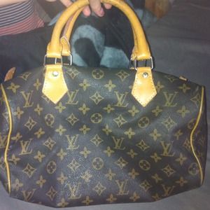 Louis Vuitton Speedy